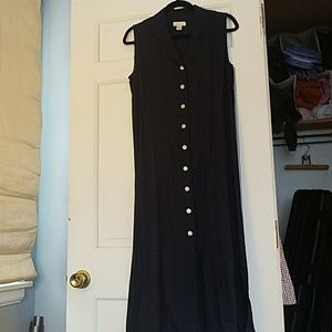 Sleeveless navy dress
